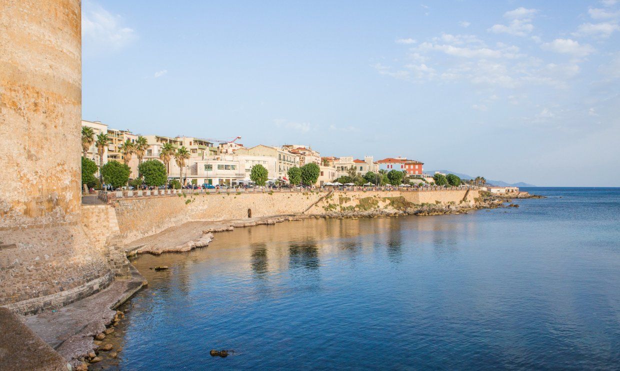 Alghero - Sardinia of the Catalan conquerors and coral | discover