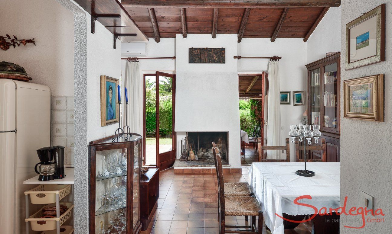 Living area and dining table