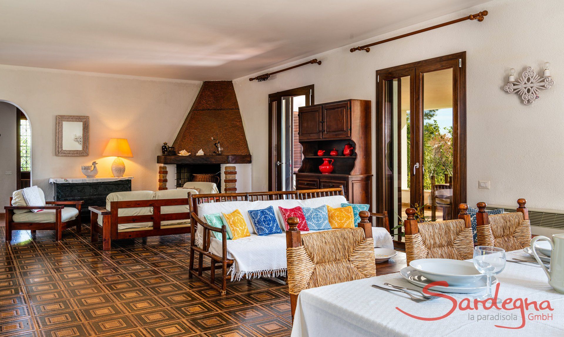 Elegant beach villa among the palms on Costa Rei | discover-sardinia.com